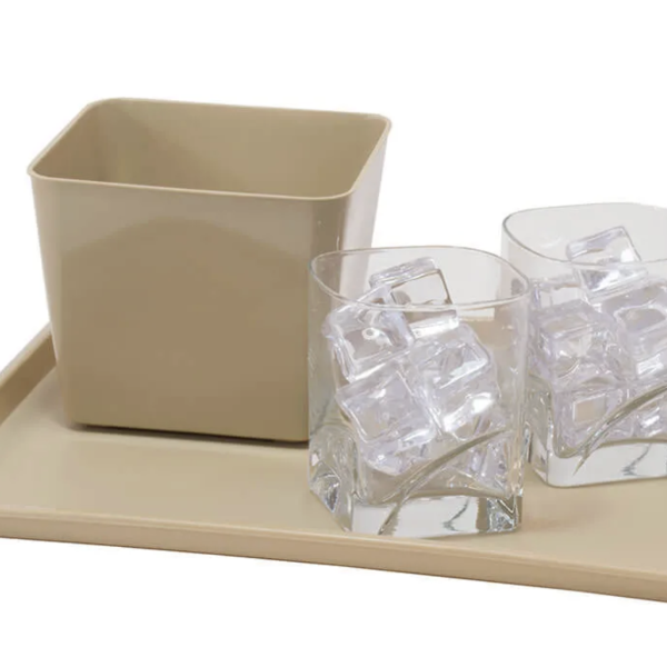 Essential Rectangular Tray with Square Edges